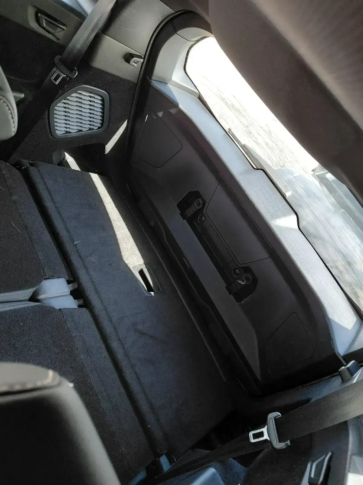 PEUGEOT 5008 - Image 10