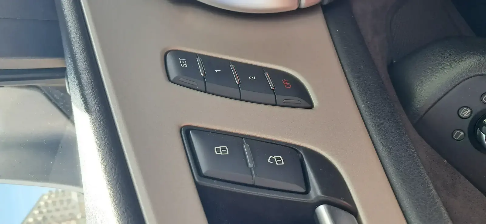 AUDI A6 - Image 16