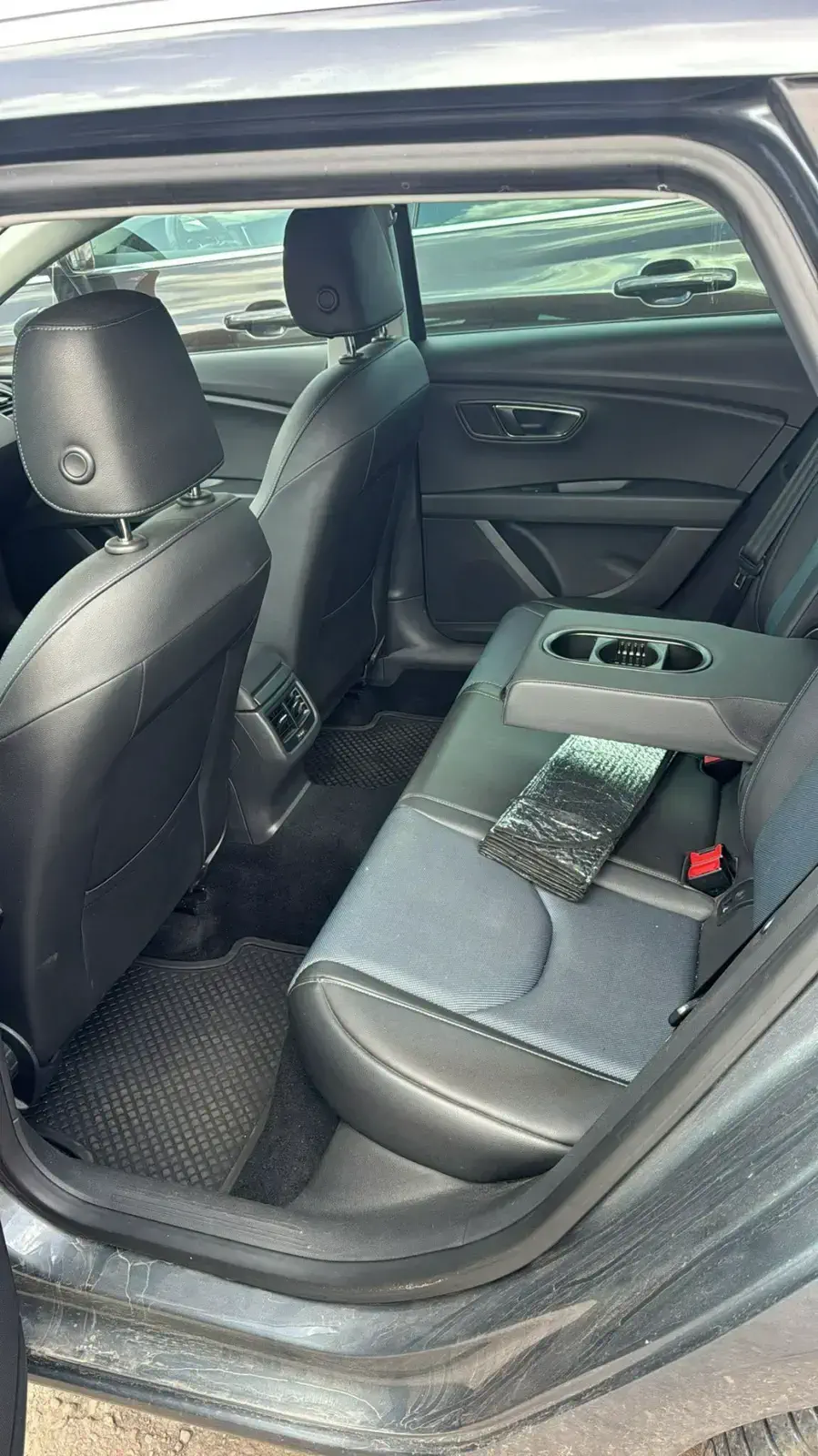 SEAT LEON - Image 6