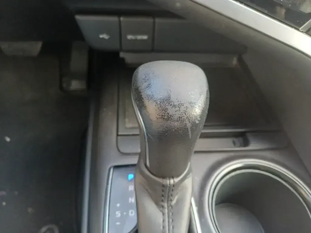 TOYOTA CAMRY - Image 14