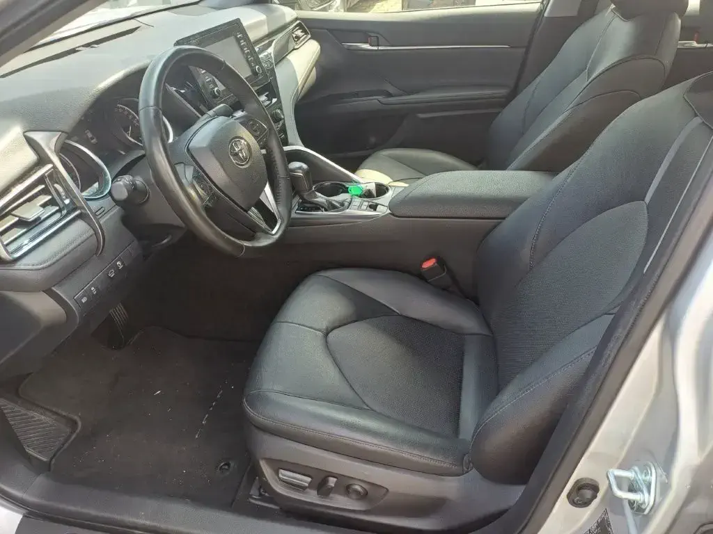 TOYOTA CAMRY - Image 8