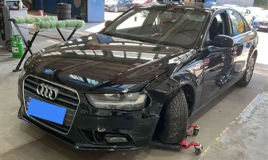 AUDI A4 - Image 2