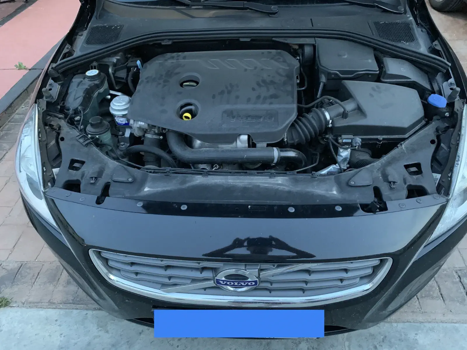 VOLVO S60 - Image 8
