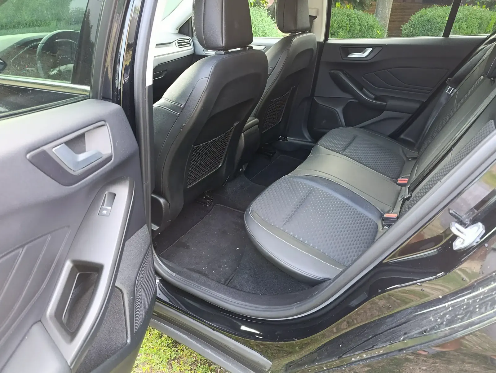 FORD FOCUS - Image 12