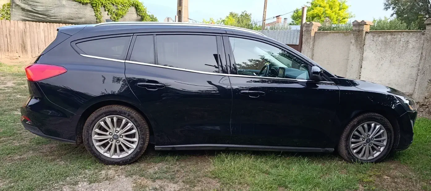 FORD FOCUS - Image 10