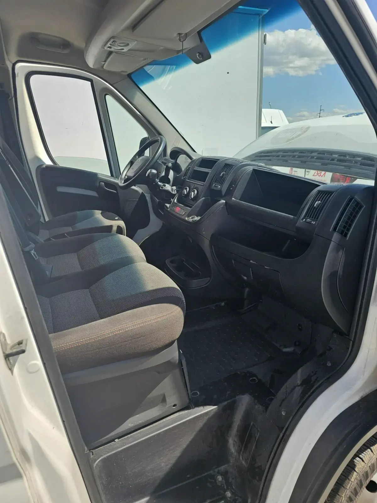 PEUGEOT BOXER - Image 9