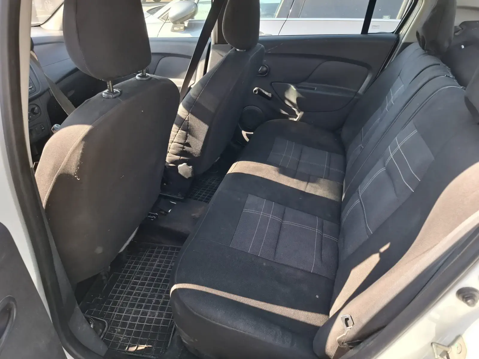 DACIA LOGAN - Image 15