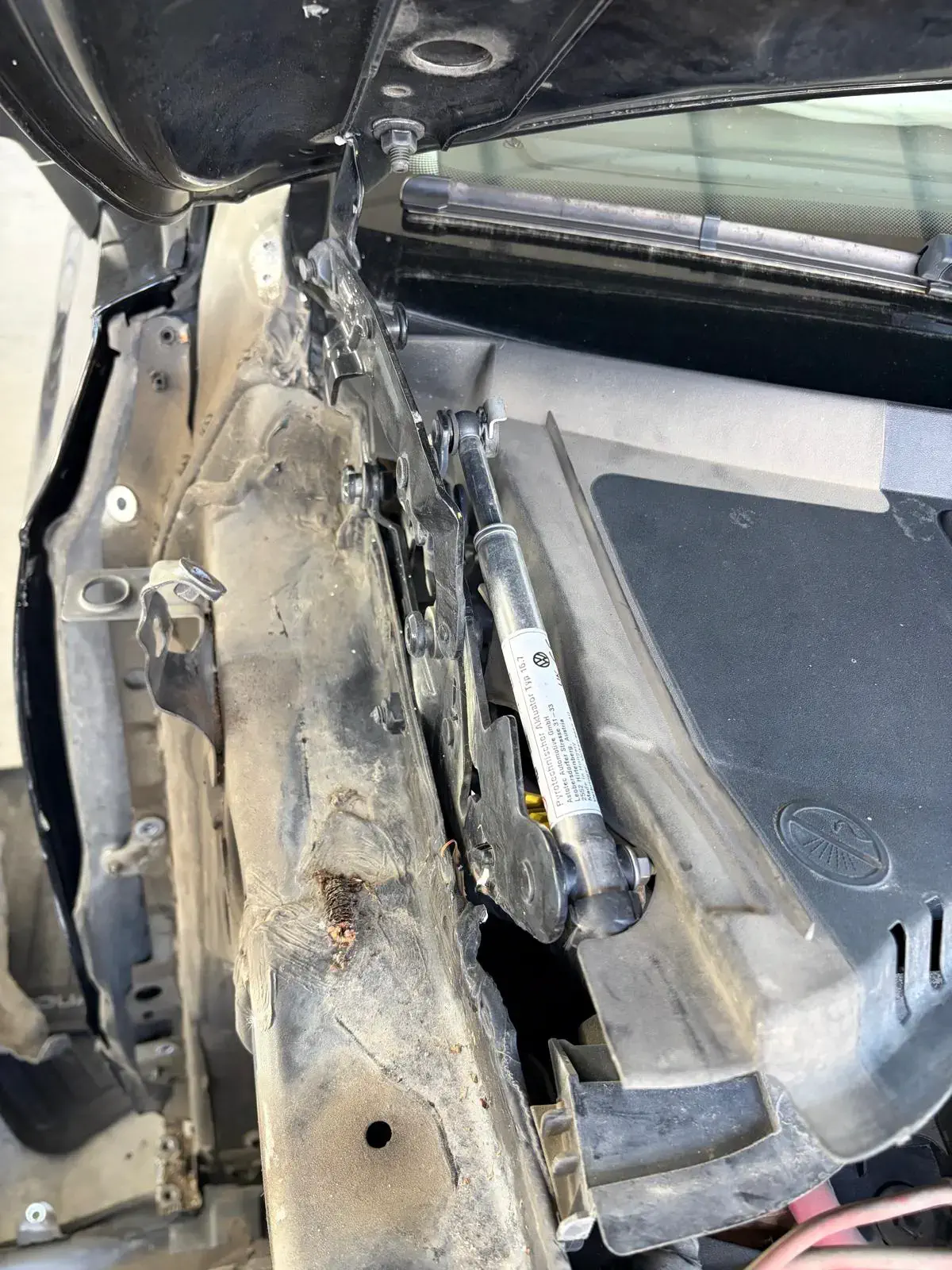 VOLKSWAGEN TOUAREG - Image 33