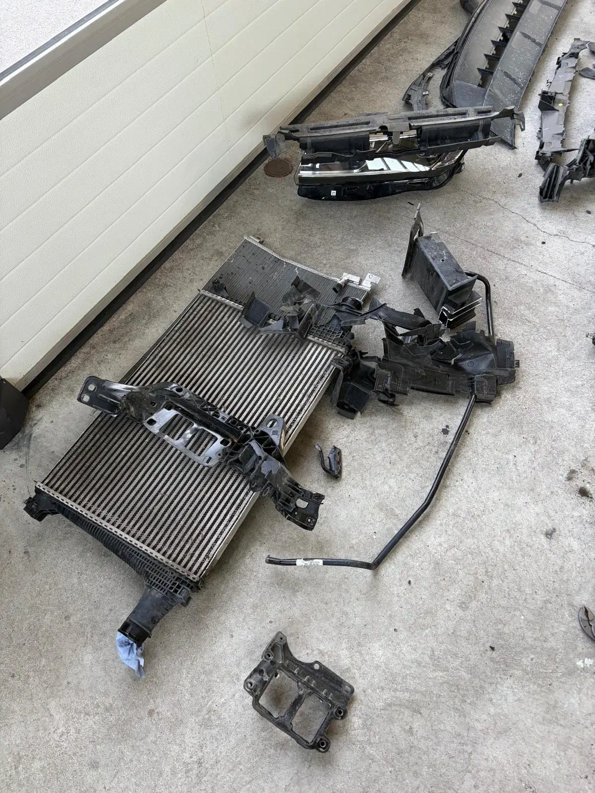 VOLKSWAGEN TOUAREG - Image 21