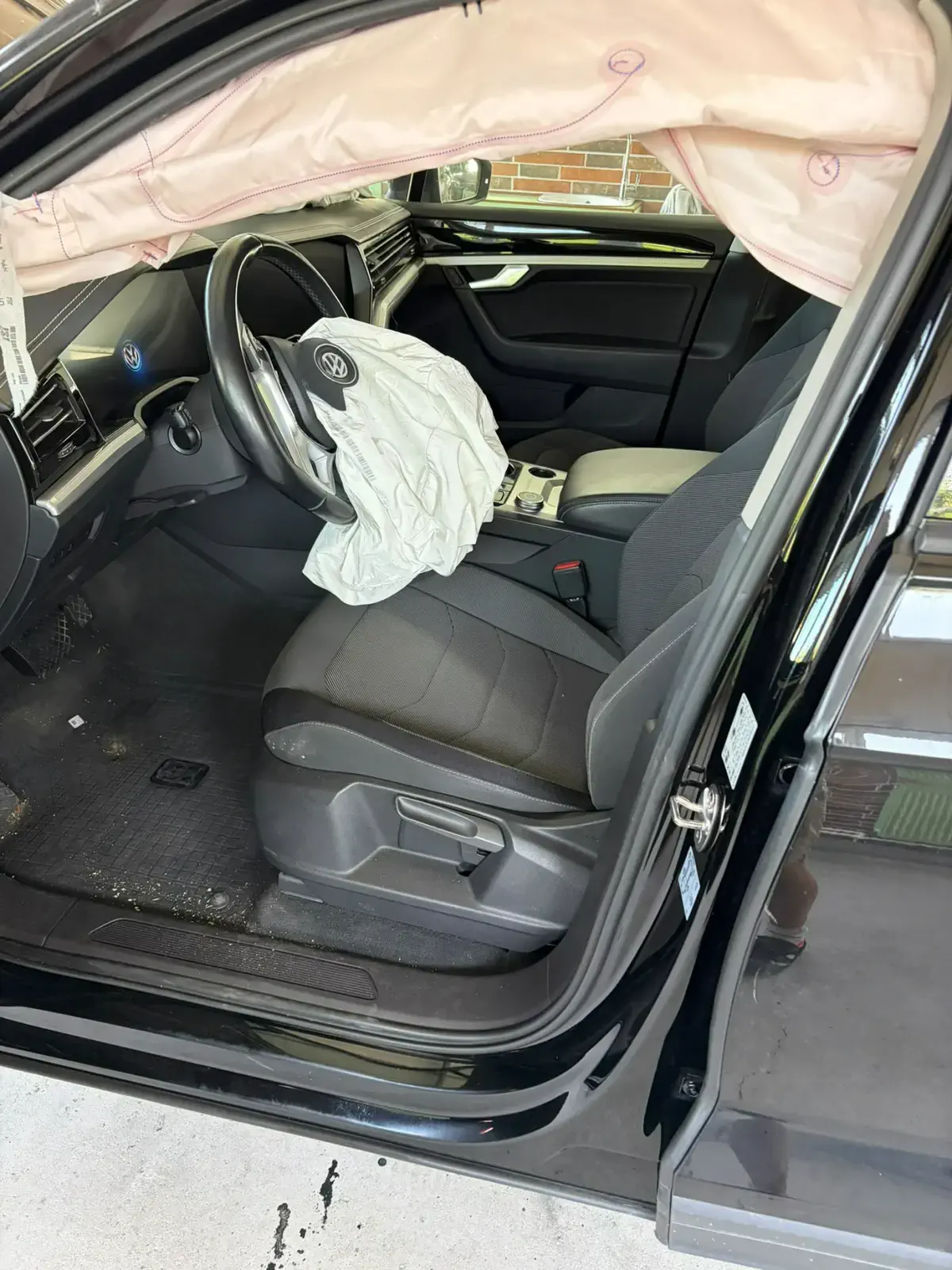 VOLKSWAGEN TOUAREG - Image 15
