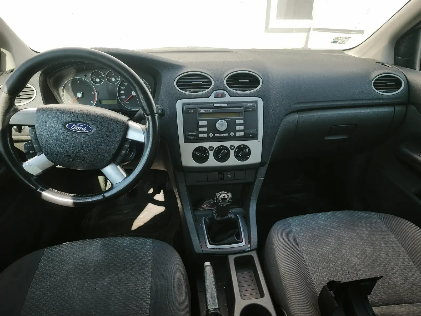 FORD FOCUS - Image 7
