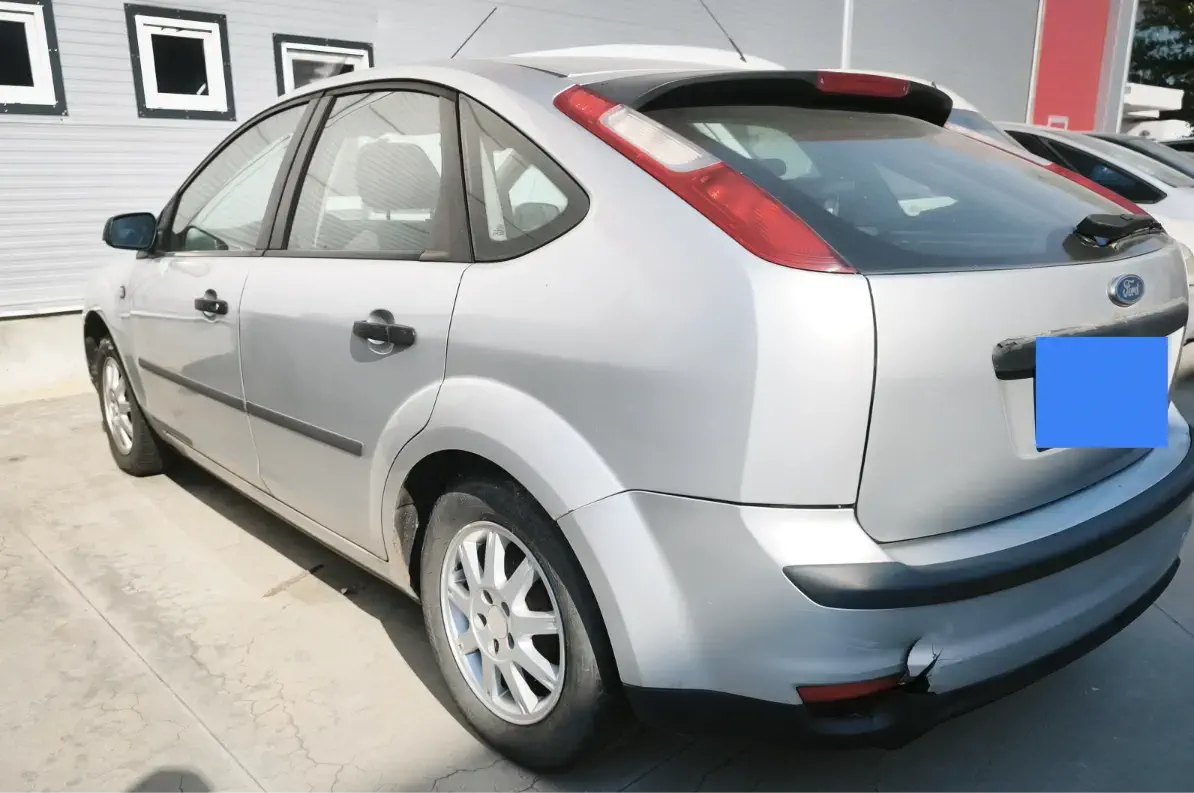 FORD FOCUS - Image 5