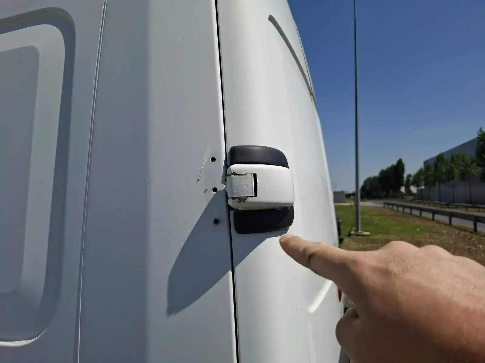 RENAULT MASTER - Image 20