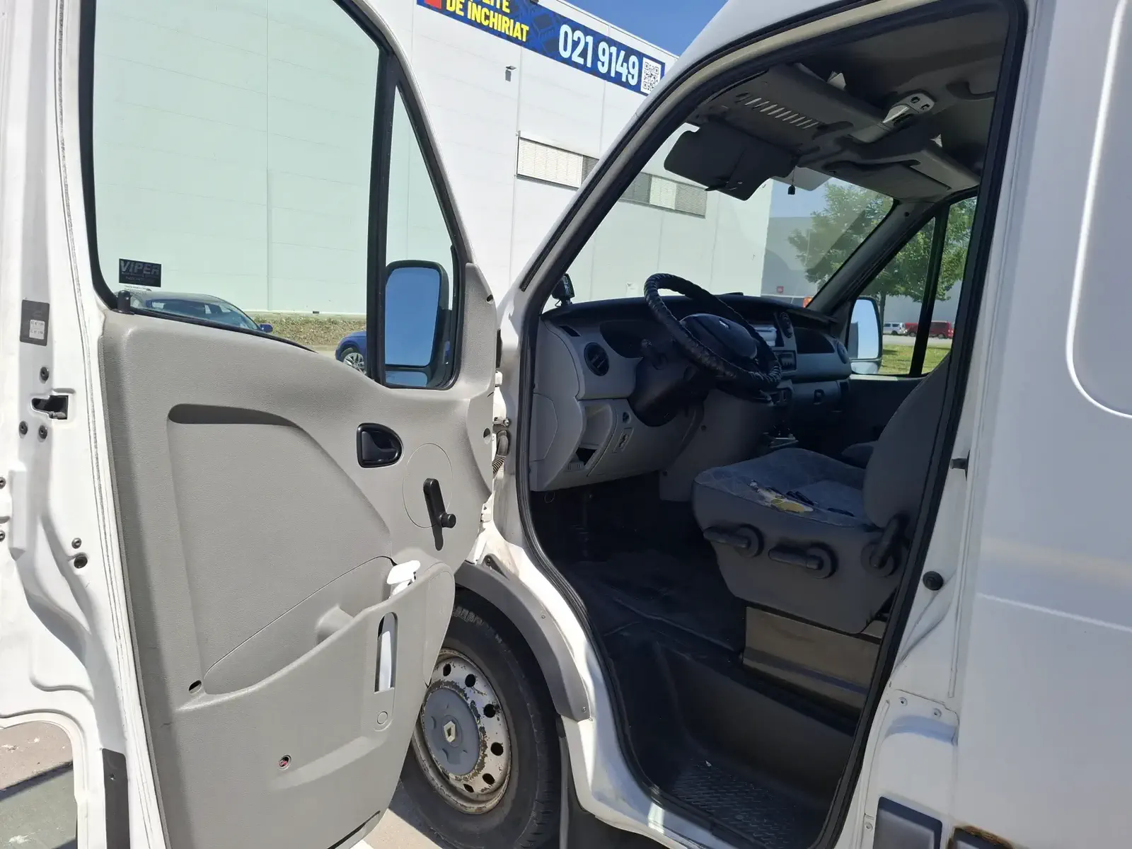 RENAULT MASTER - Image 25