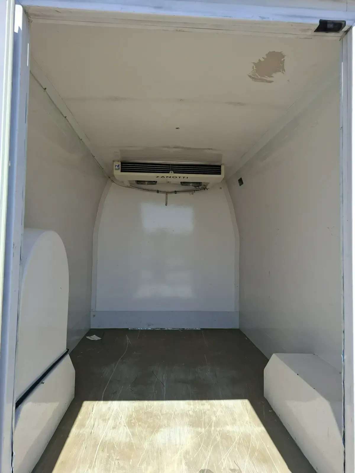 RENAULT MASTER - Image 23