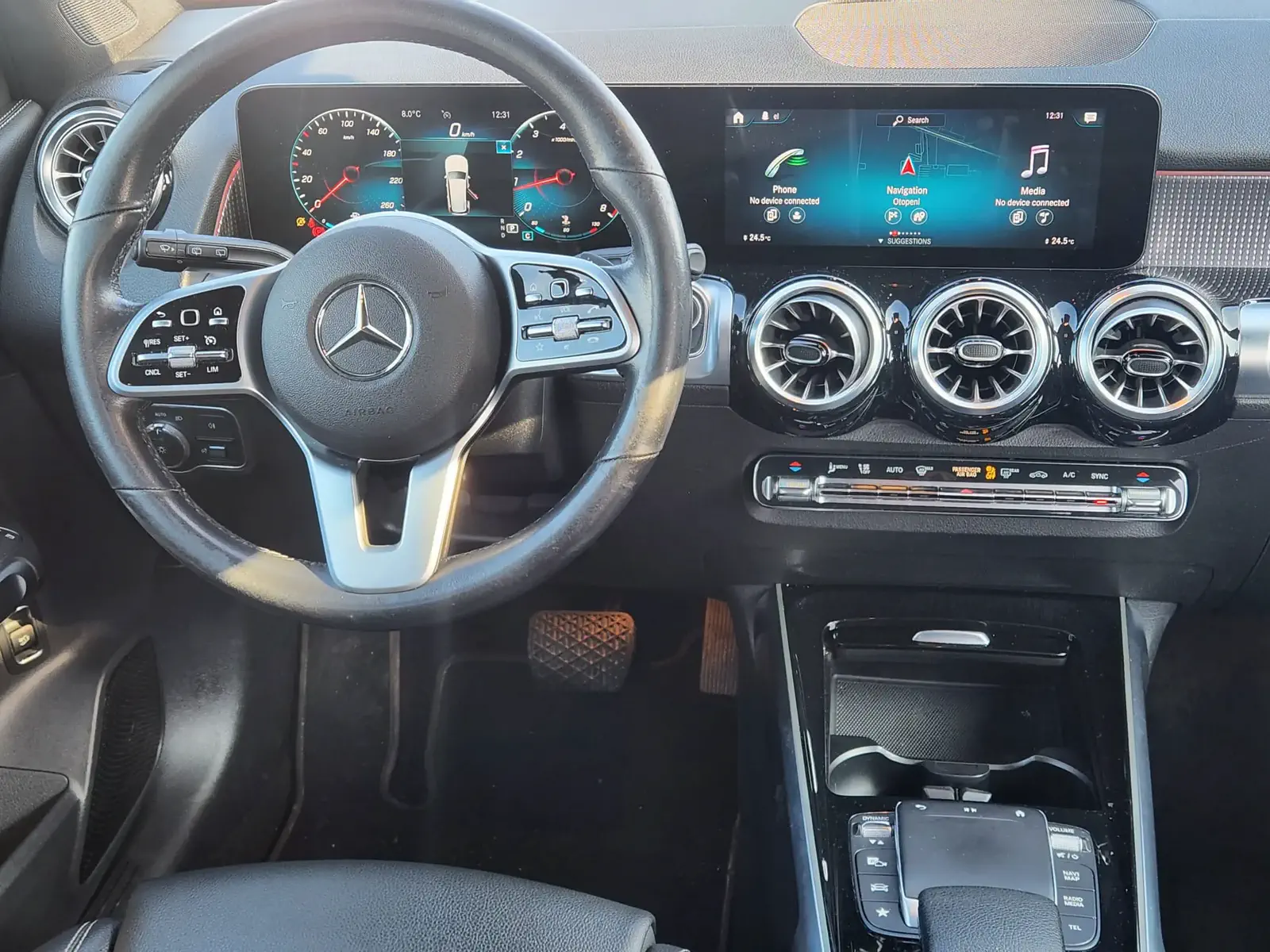 MERCEDES GLB200 - Image 7