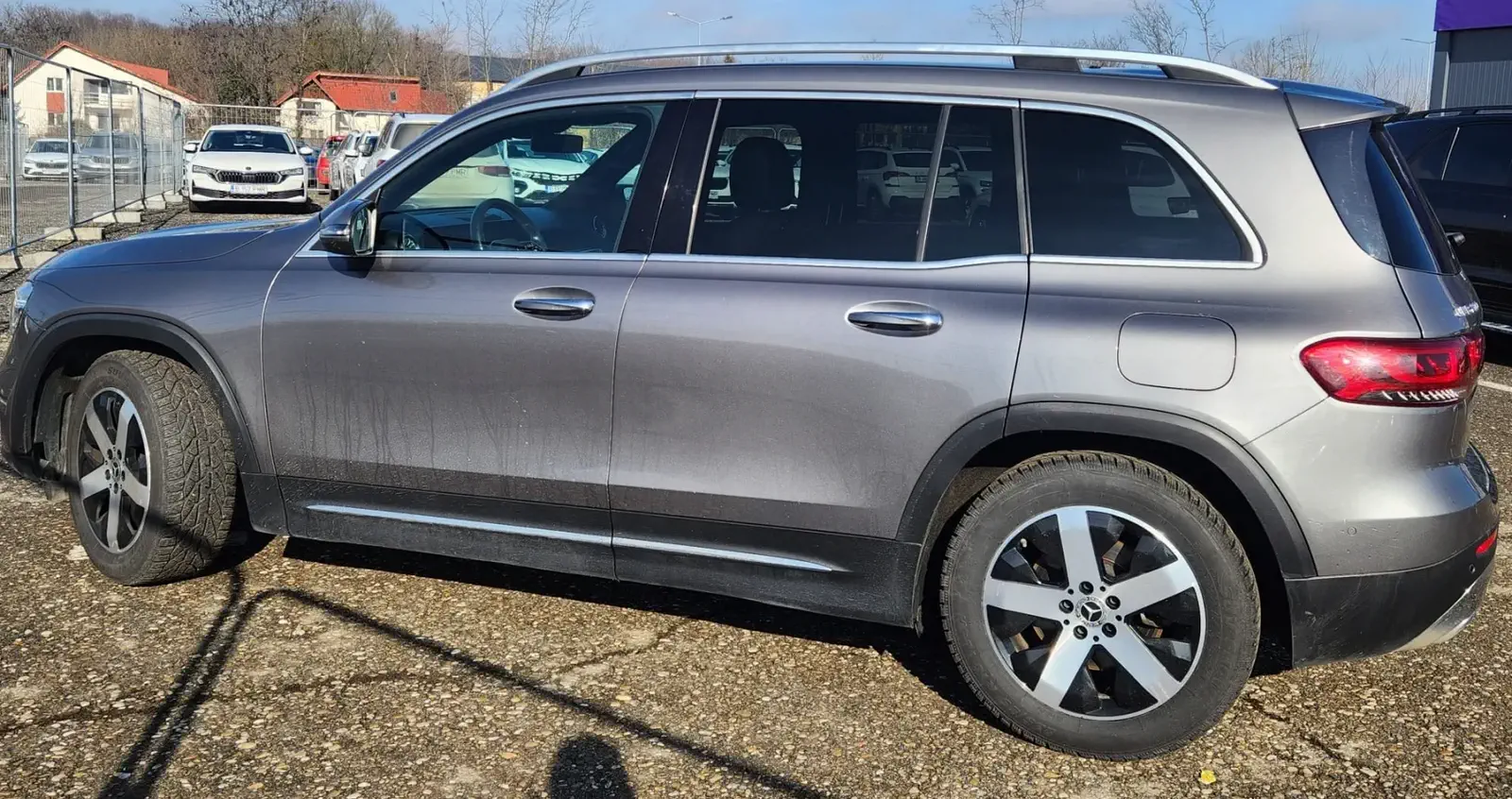 MERCEDES GLB200 - Image 12