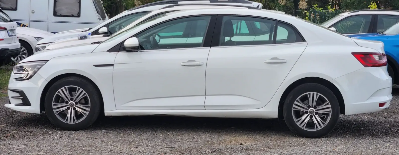 RENAULT MEGANE - Image 11