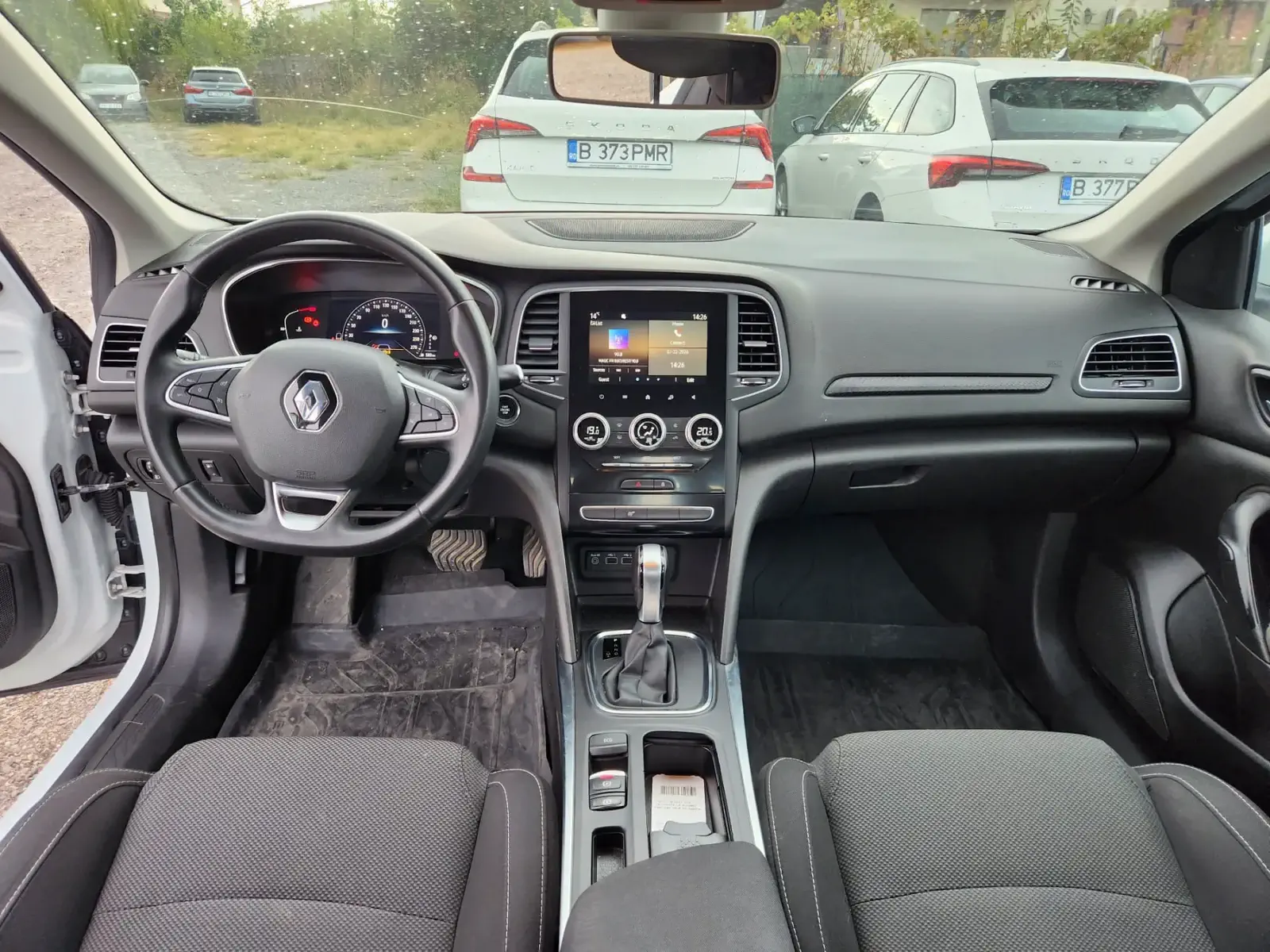 RENAULT MEGANE - Image 6