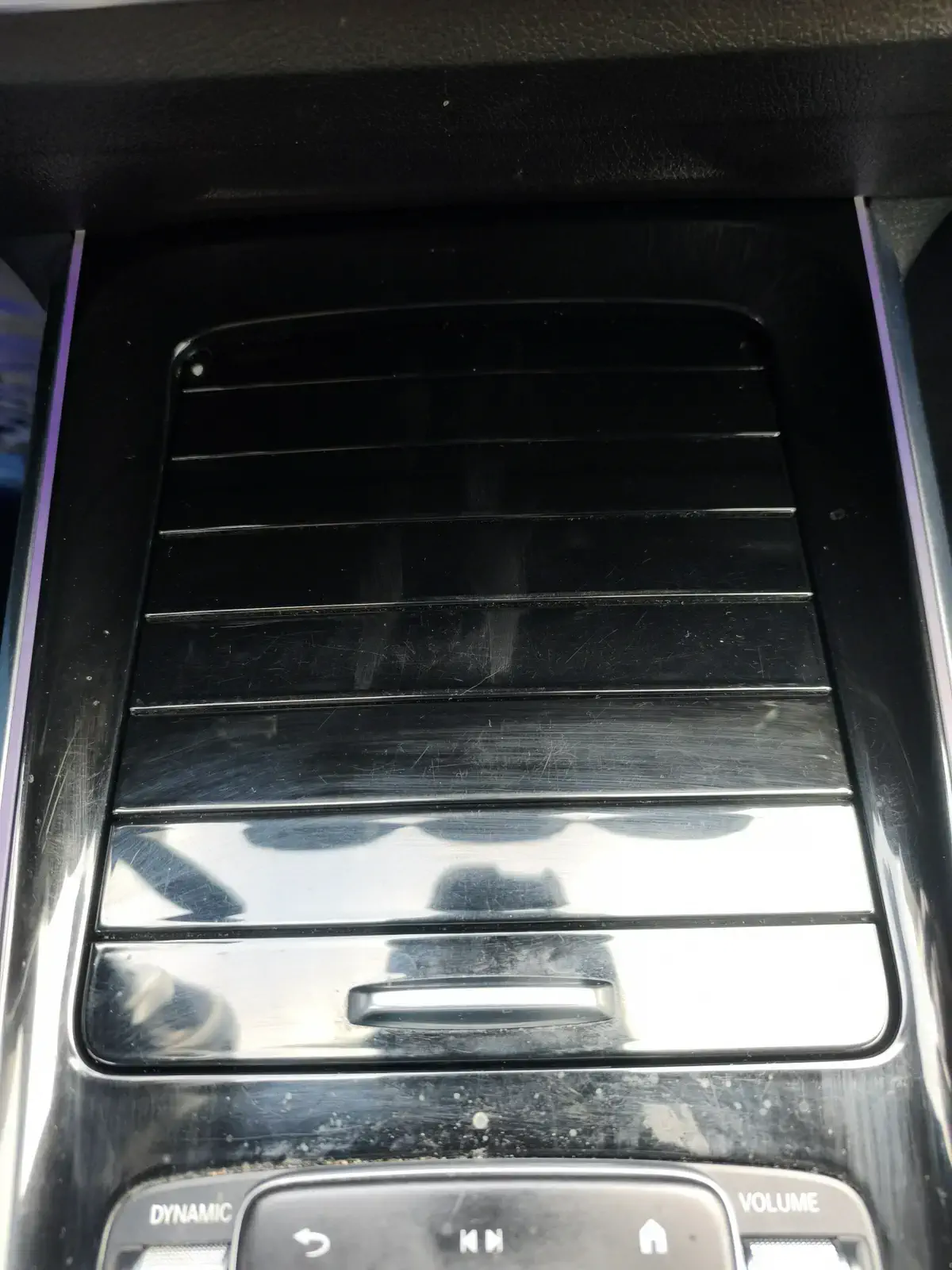 MERCEDES GLB220 - Image 26