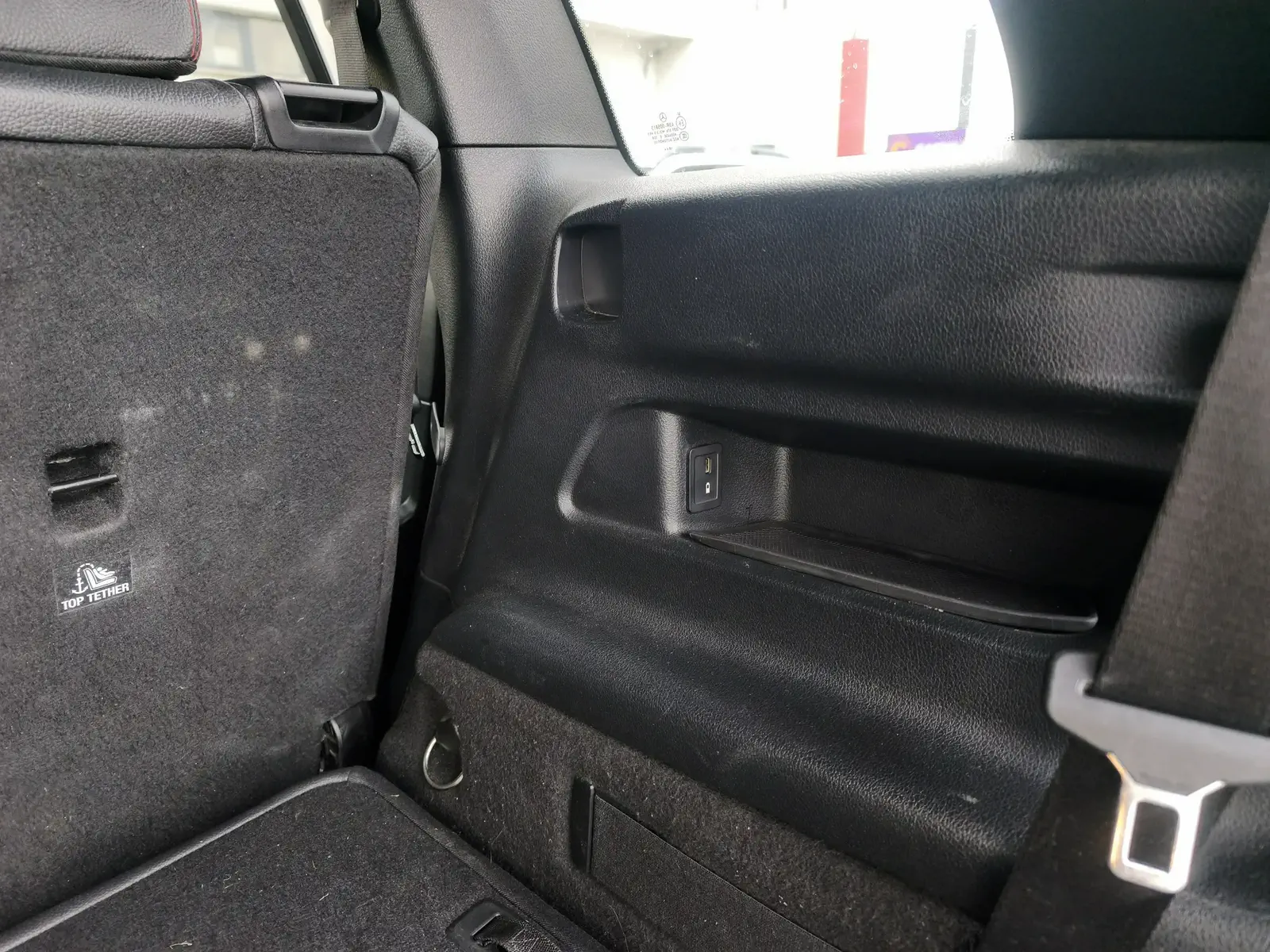 MERCEDES GLB220 - Image 39
