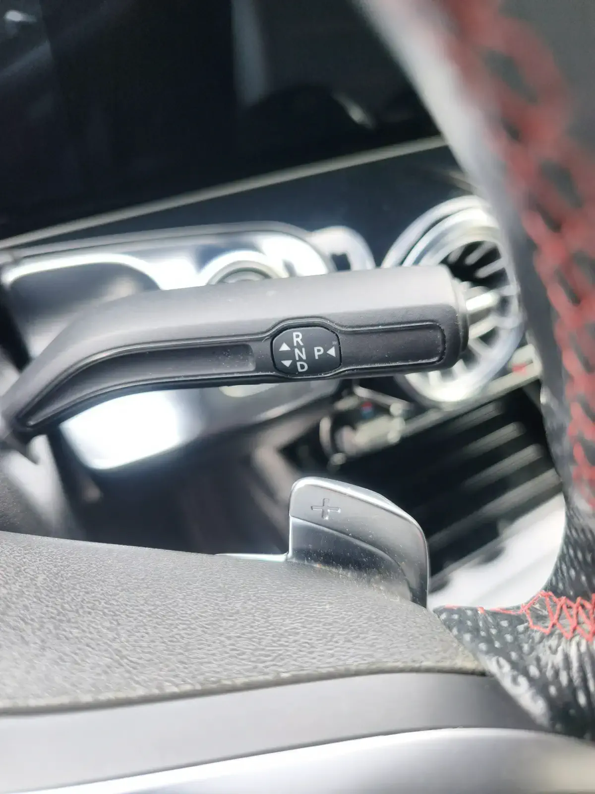 MERCEDES GLB220 - Image 53