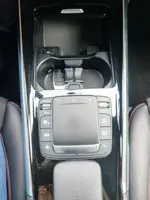 MERCEDES GLB220