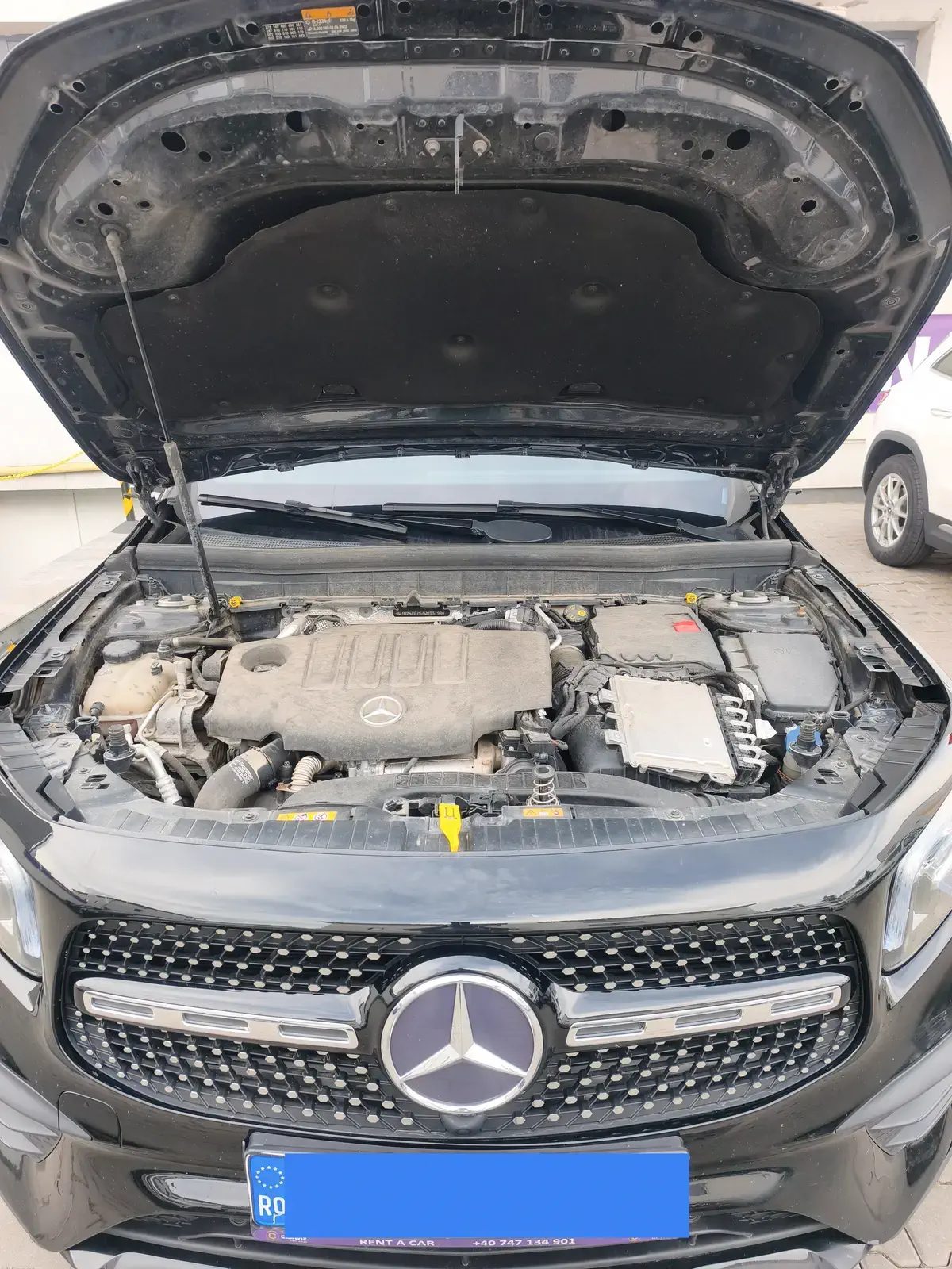 MERCEDES GLB220 - Image 62