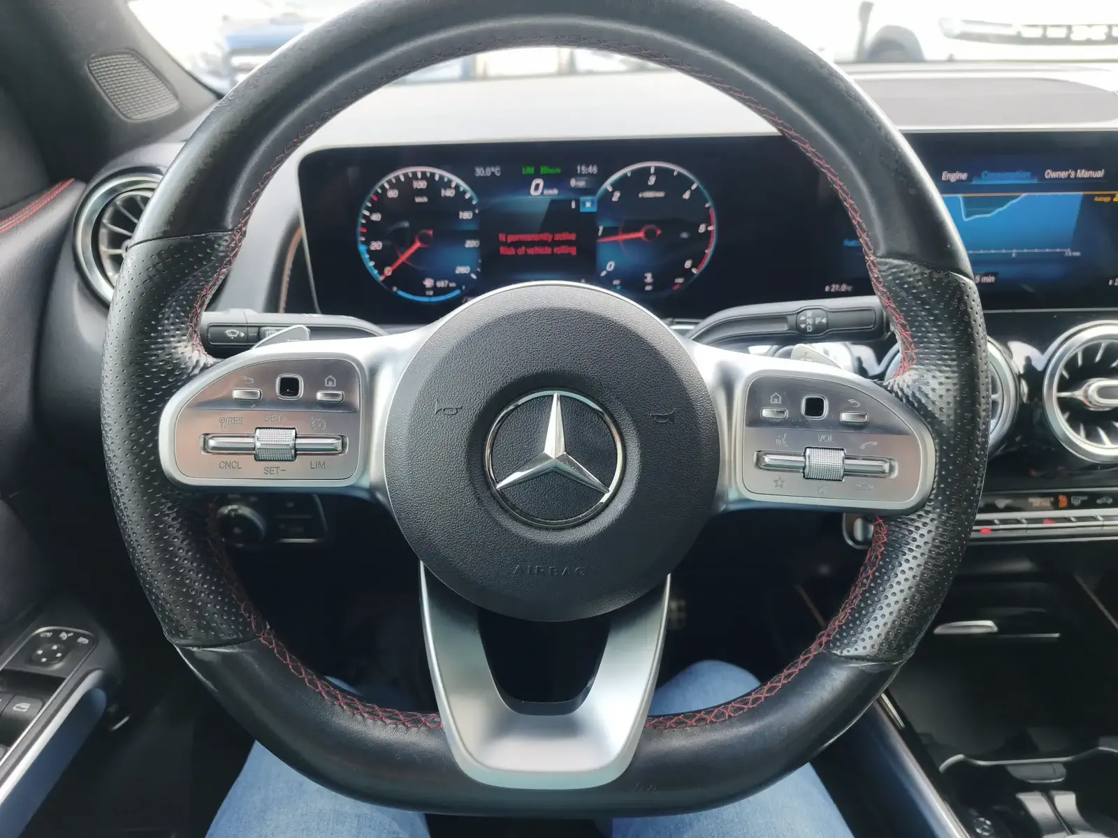 MERCEDES GLB220 - Image 10