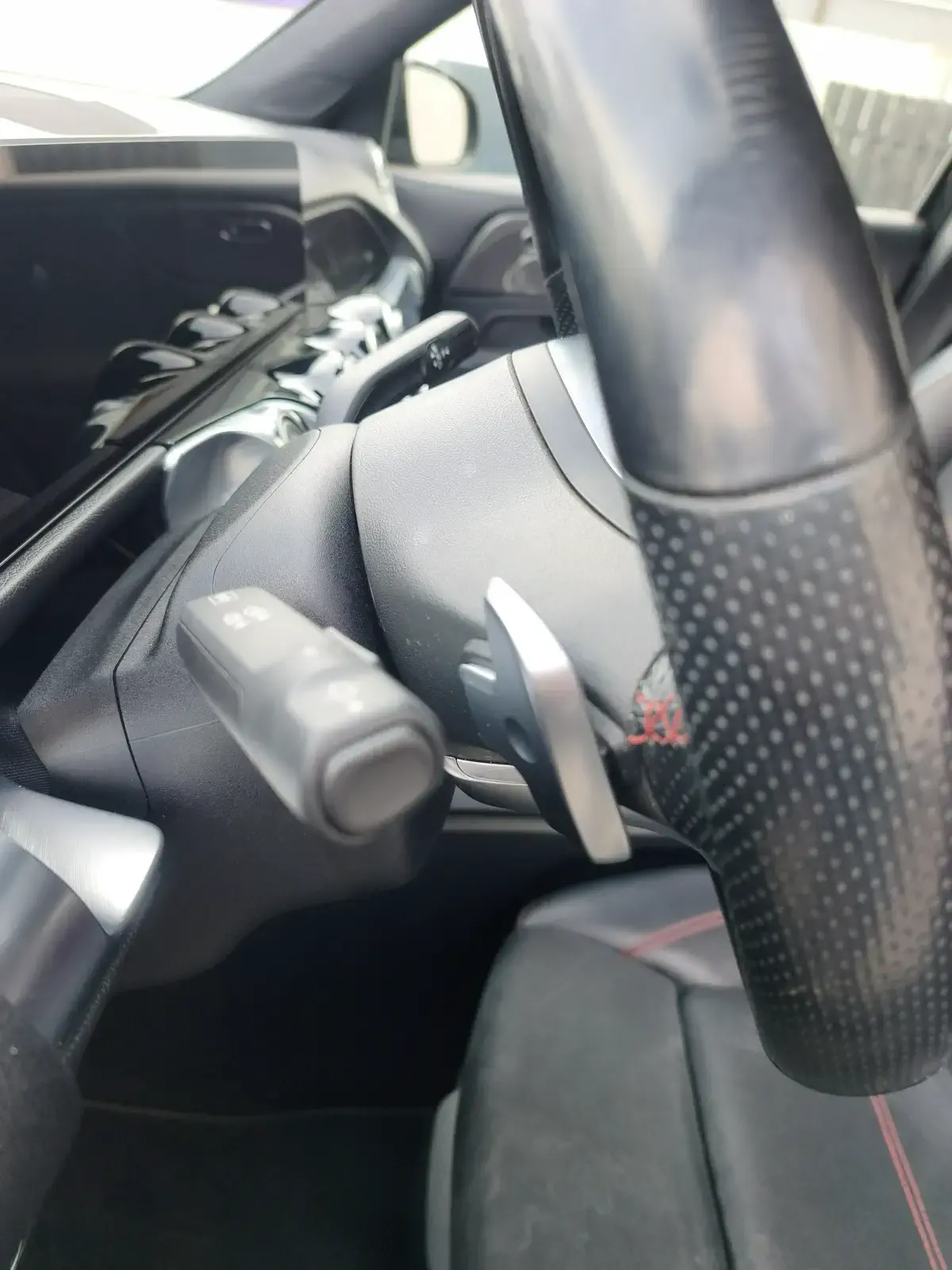 MERCEDES GLB220 - Image 54