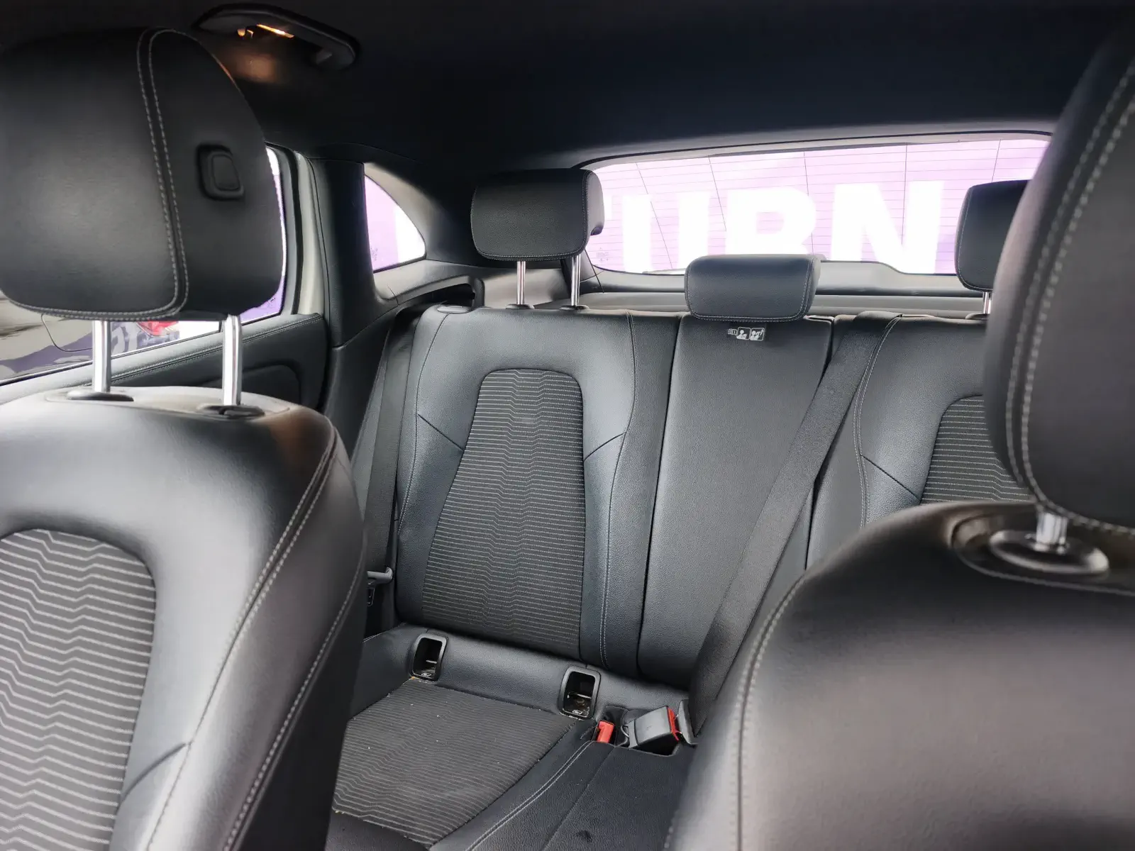 MERCEDES GLA200 - Image 63