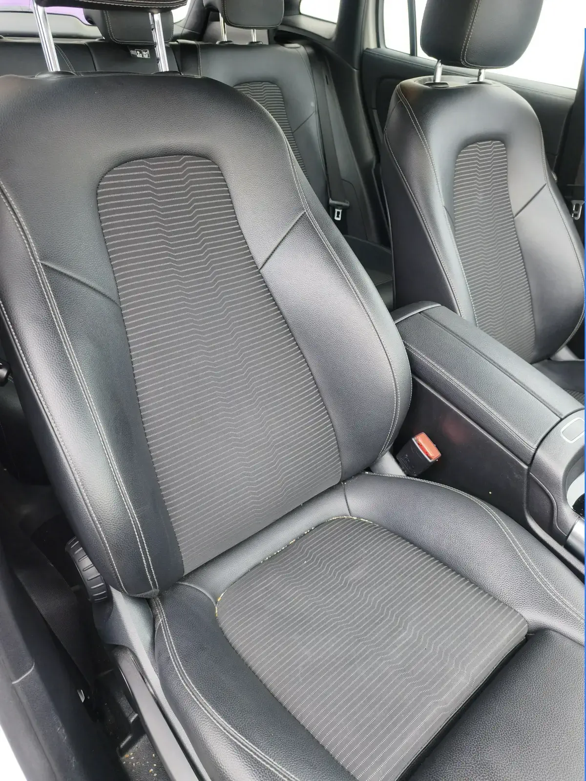 MERCEDES GLA200 - Image 41