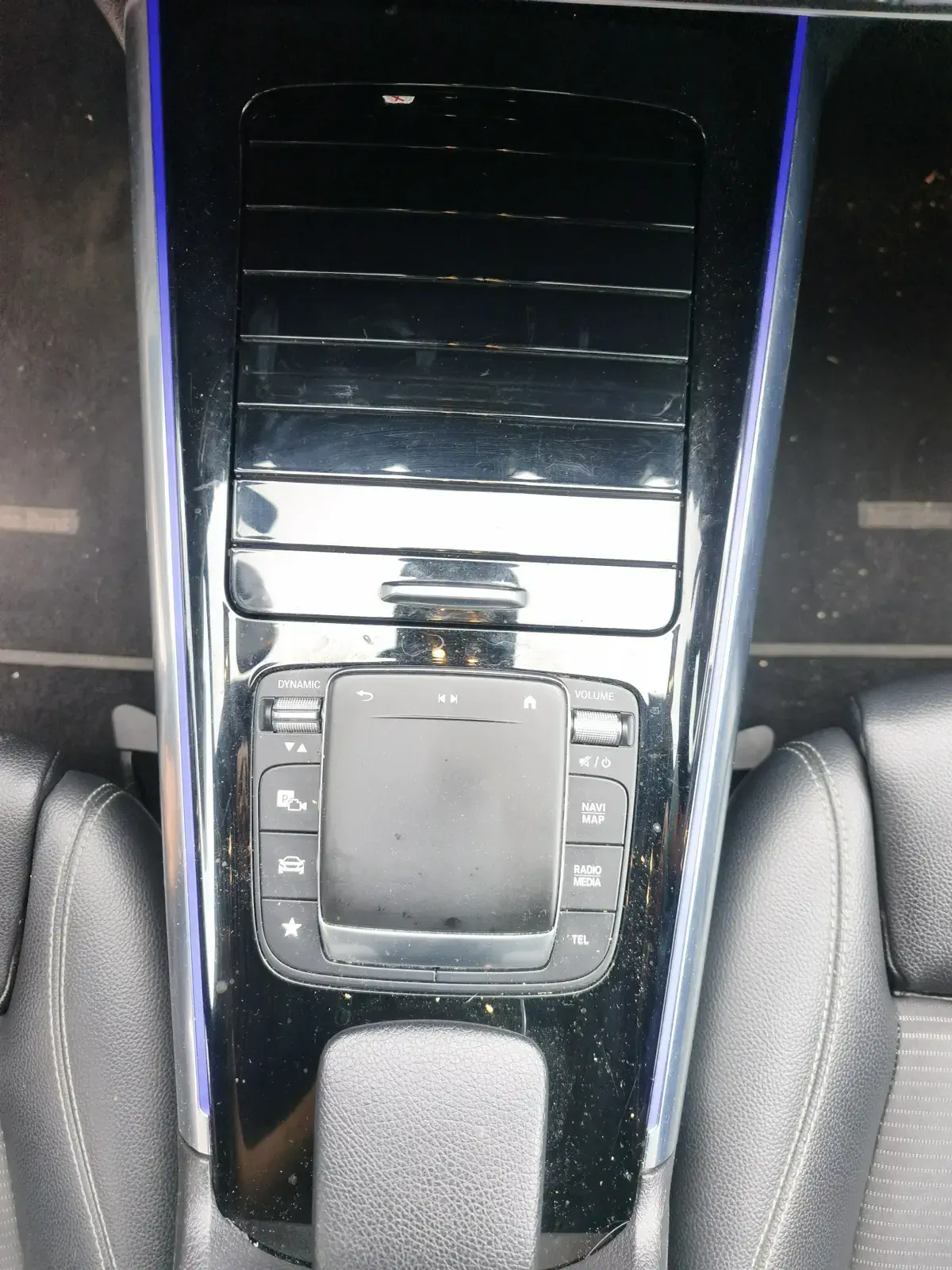 MERCEDES GLA200 - Image 62