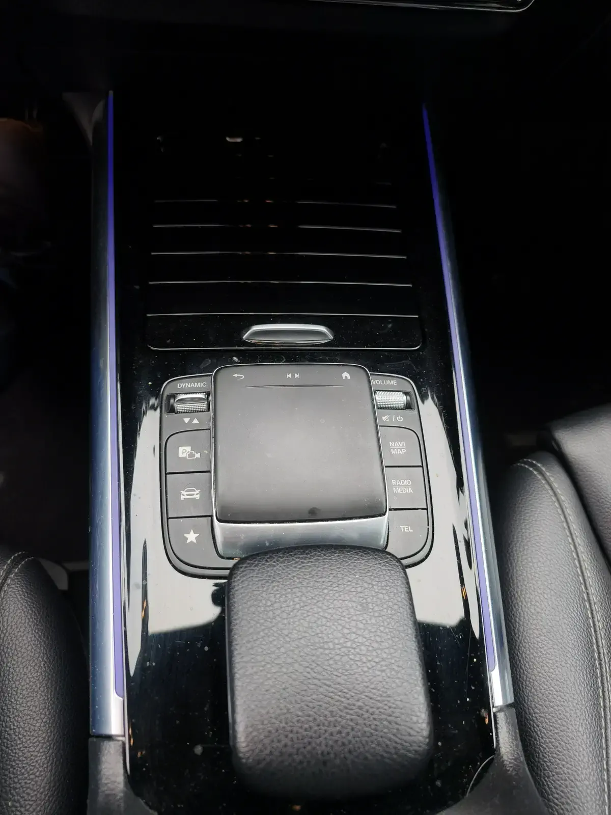 MERCEDES GLA200 - Image 49