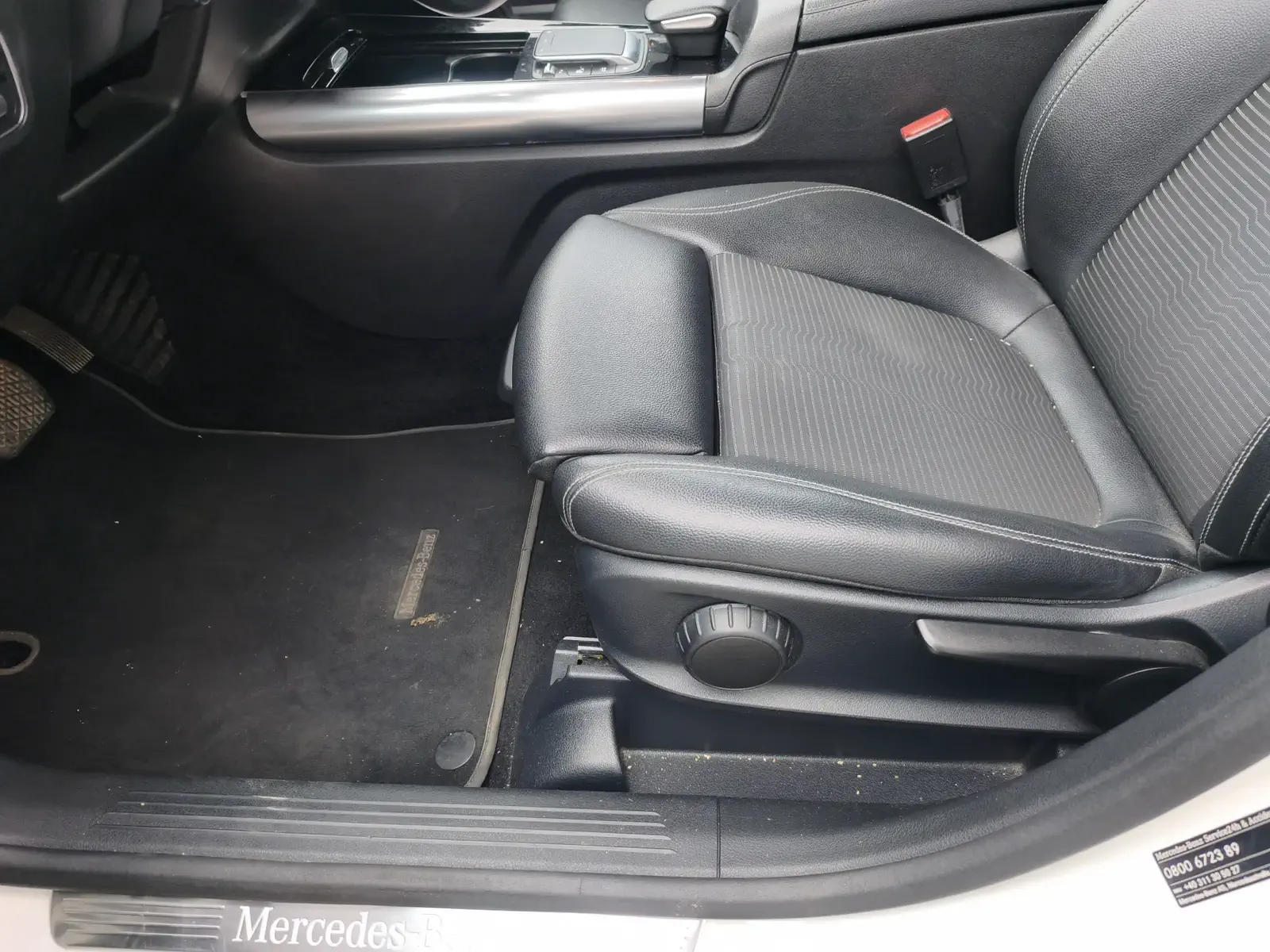 MERCEDES GLA200 - Image 44