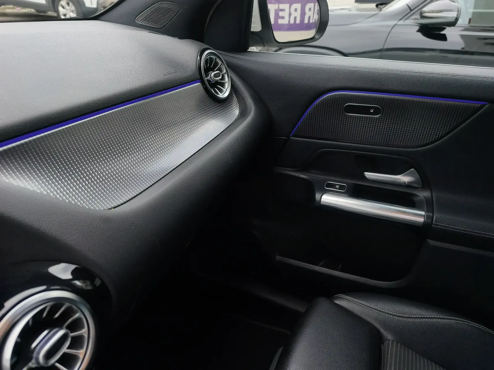 MERCEDES GLA200 - Image 50