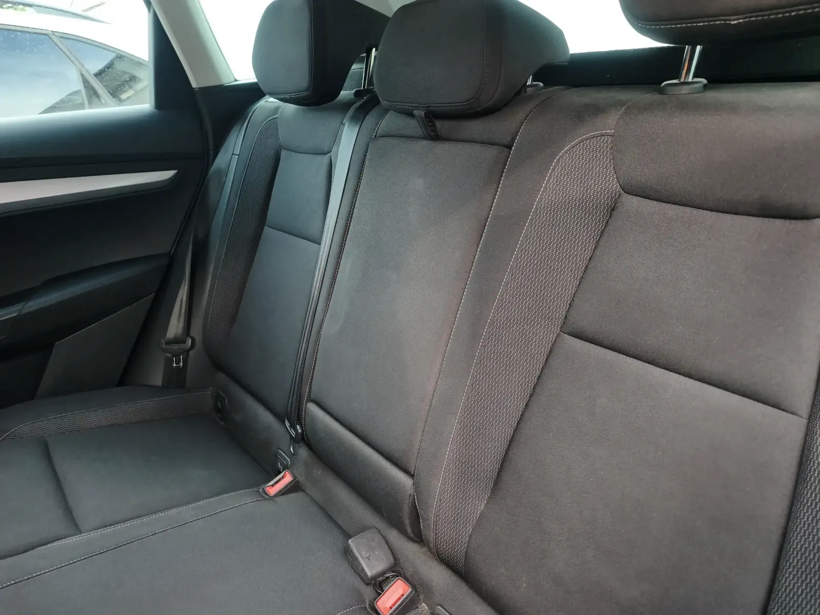 SKODA KAROQ - Image 21