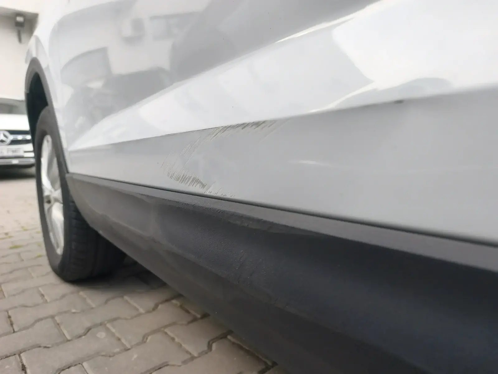 SKODA KAROQ - Image 18