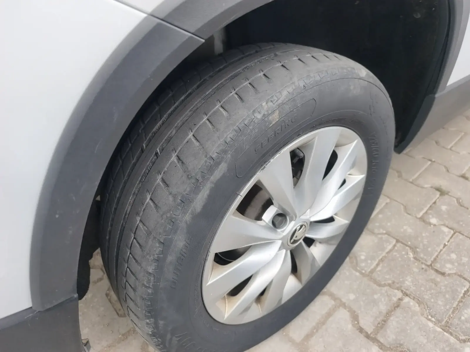 SKODA KAROQ - Image 55